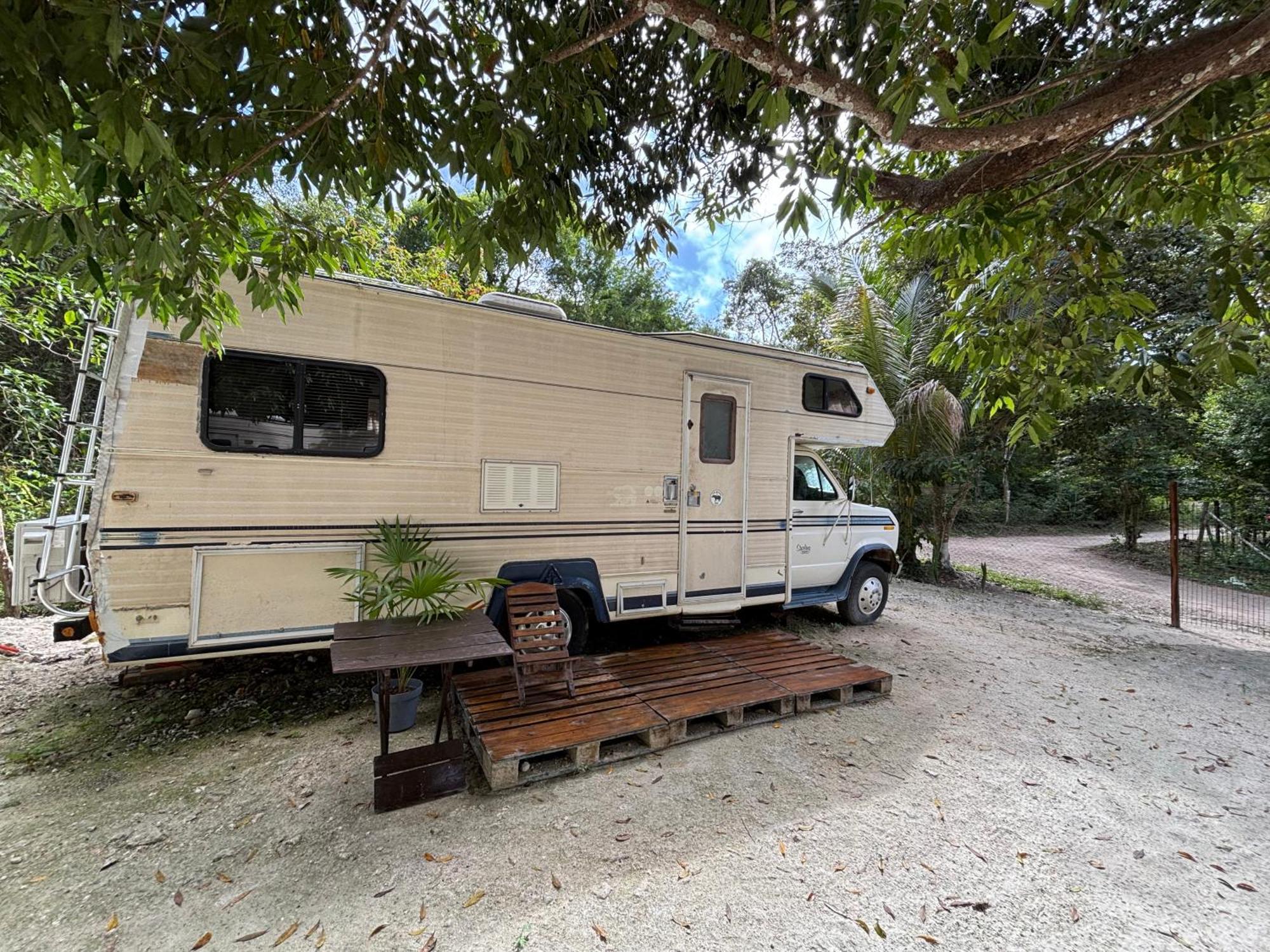 Hotel Momotoh Camper à Xpujil Extérieur photo