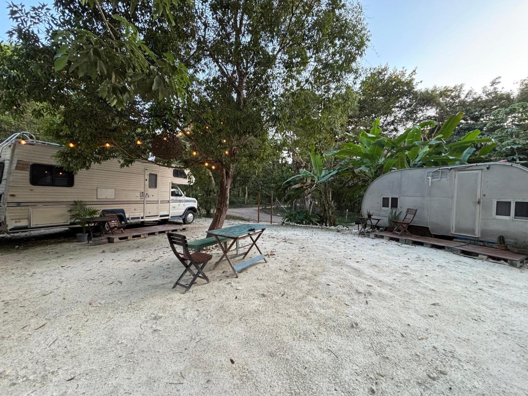 Hotel Momotoh Camper à Xpujil Extérieur photo