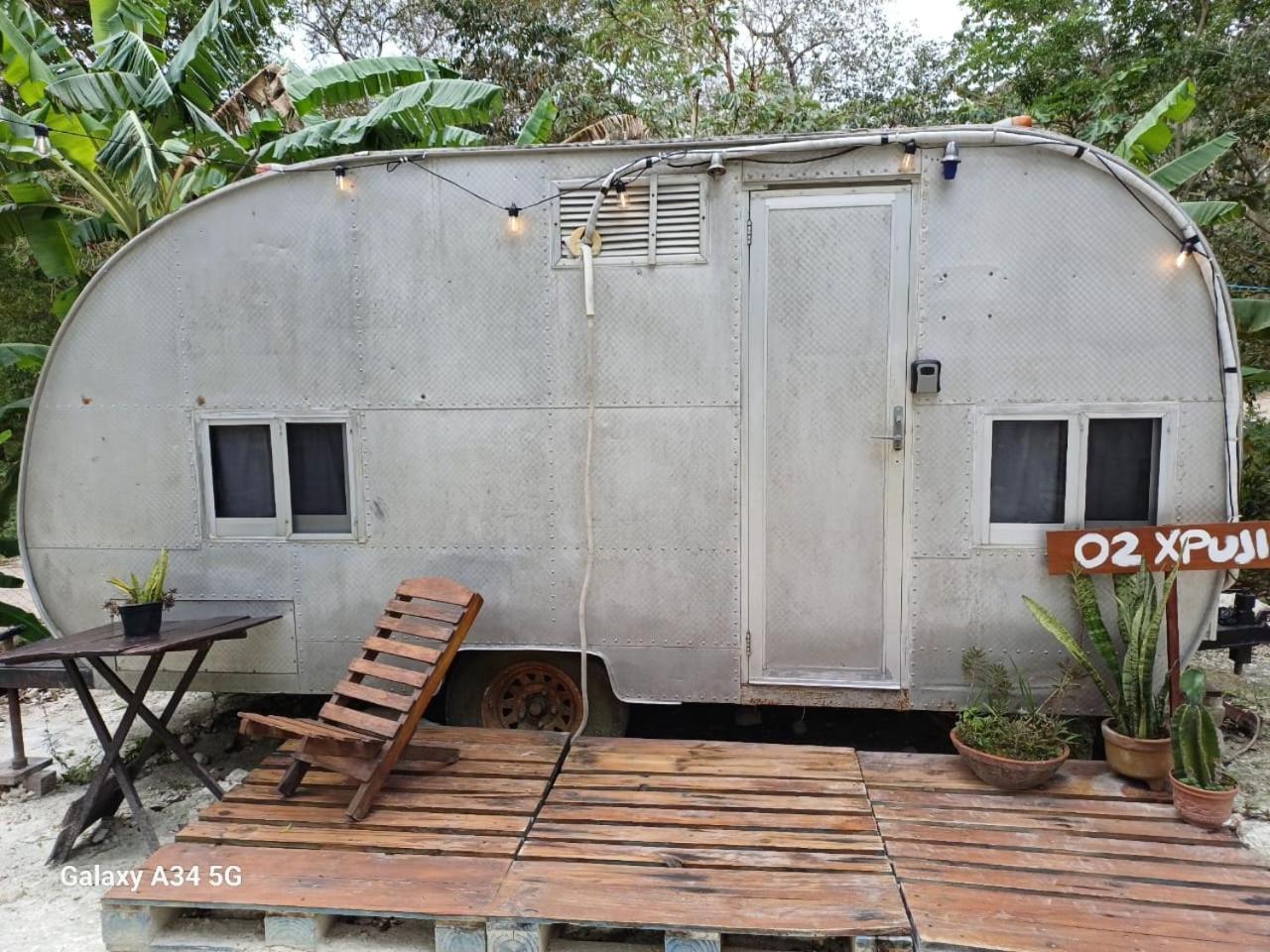 Hotel Momotoh Camper à Xpujil Extérieur photo