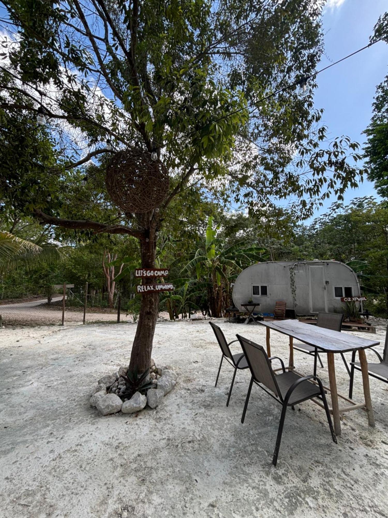 Hotel Momotoh Camper à Xpujil Extérieur photo